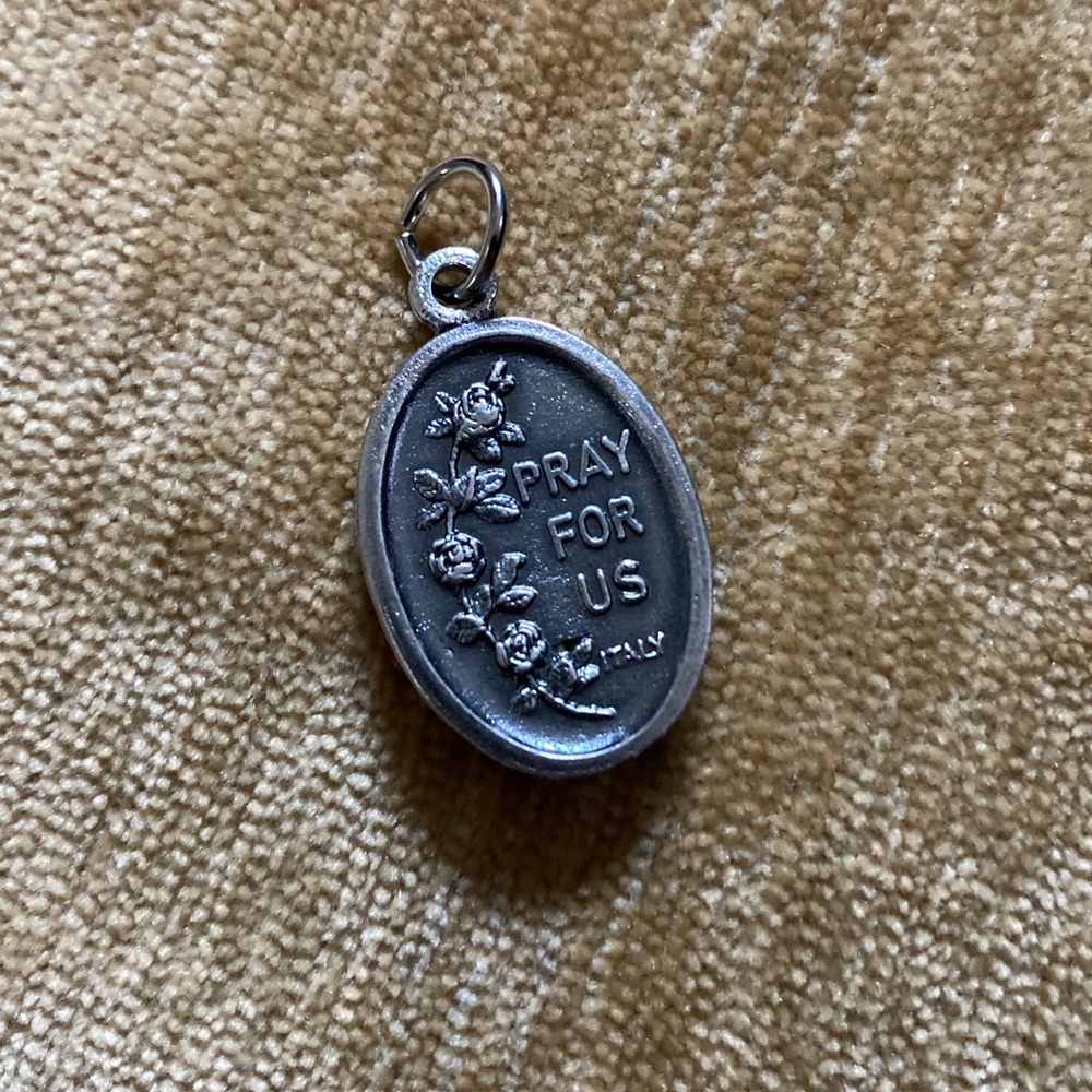St. Therese Pendant Pray for Us Made in Italy for florists, missionaries, pilots - Picture 2 of 4